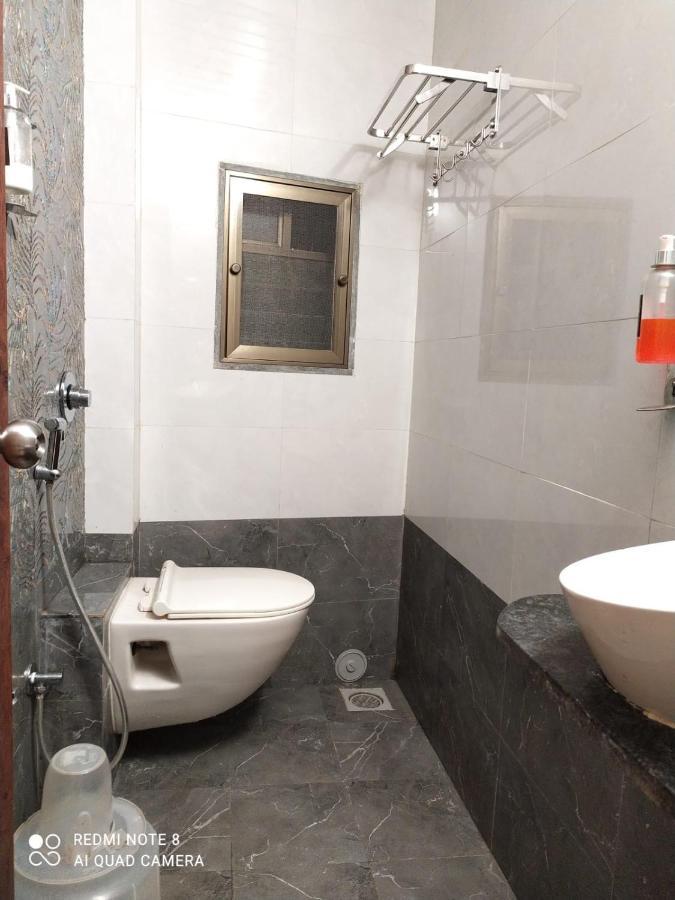 U Life Hotel Mumbai Exterior photo